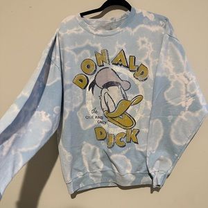 Donald Duck sweatshirt